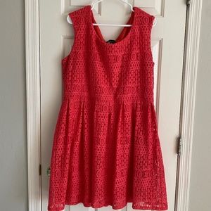 A-line lace sleeveless dress
